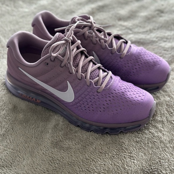 Nike Air Max - Picture 10 of 14